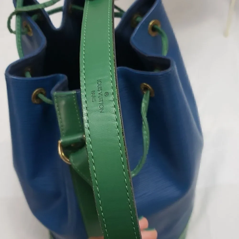 Louis Vuitton Noe MM Epi Leather Bucket bag Colorblock EUC